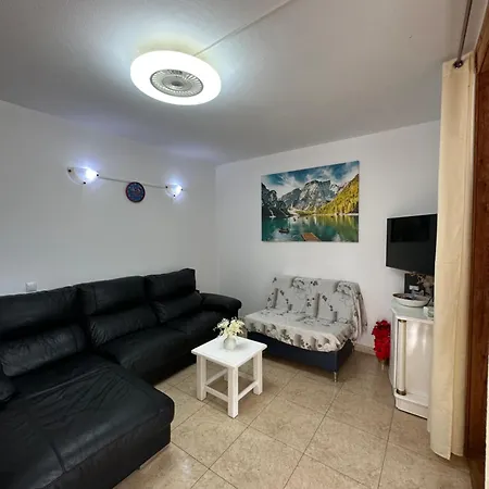 Hercules 2 Bedroom Apartment, Lejlighed *